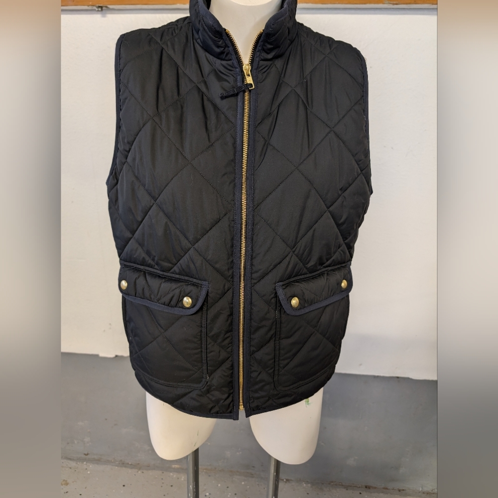 J. CREW Vest Puffer Black Quilted Vest with Gold Accents Size L